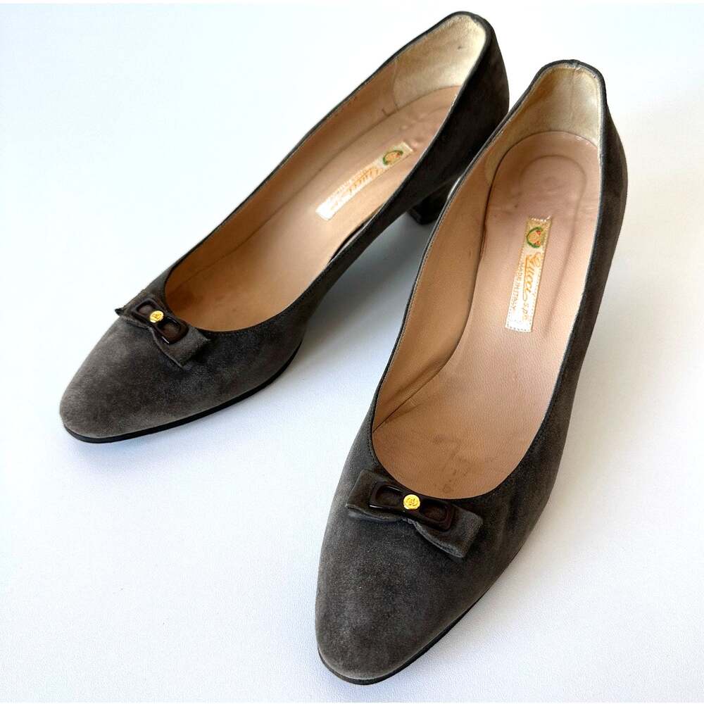 Gucci 1983 Vintage Grey Suede Bow Logo Kitten Heel Size 38 AA